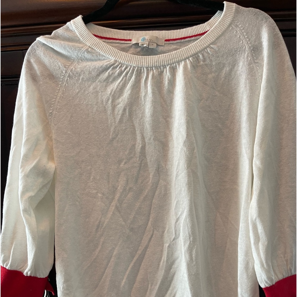 Boden Sweater. Size Medium. Excellent condition.